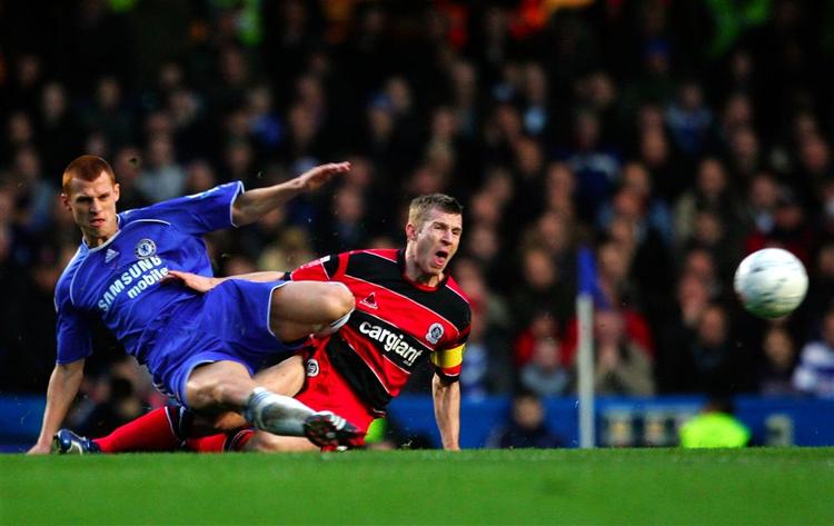 Chelseas forsvarende FA Cup-vindere med Steven Sidwell vandt 1-0 over Queens Park Rangers og Martin Rowlands. 