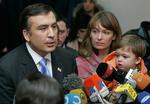 Mikhail Saakasjvili ser ud til at vinde præsidentvalget i Georgien allerede i første runde. 