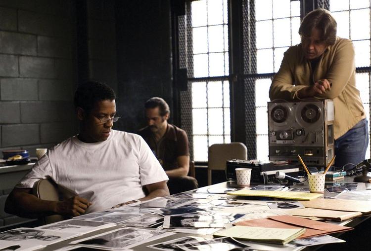 'American Gangster' skildrer Harlem-gangsteren Frank Lucas spillet af Denzel Washington, der på den ene side gør op med det hvide overherredømme i underverdenen og på den anden side forgifter sine afroamerikanske omgivelser med heroin. 