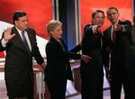 Fire demokratiske præsidentkandidater i TV-debat forud for primærvalget i New Hampshire på tirsdag. 