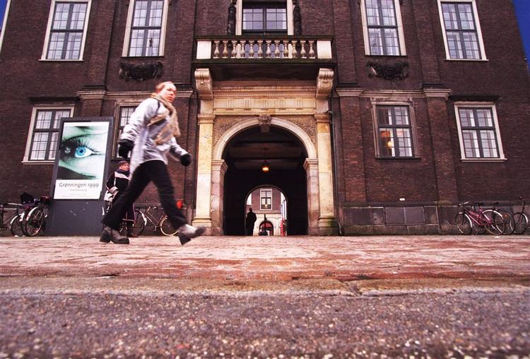 Kunsthal Charlottenborg genåbner 12. januar med udstillingen 'Danskjävlar' og har netop indgået et samarbejde med fire andre københavnske kunsthaller. 