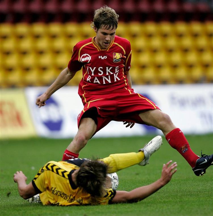 Anders Due i aktion for FCN i efteråret 2005 mod Horsens. 