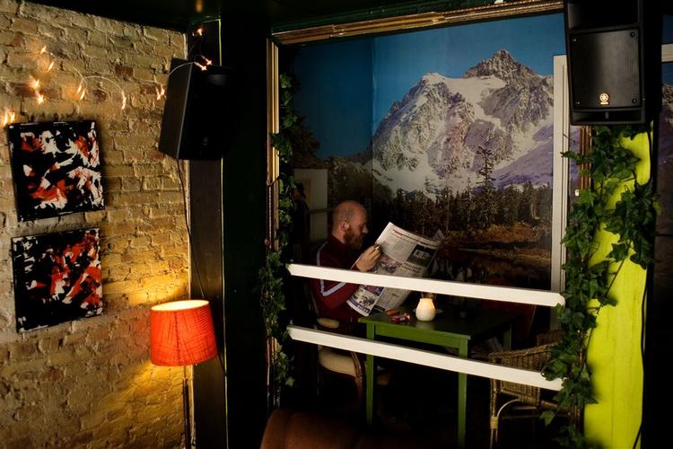 Café Tjili Pop på Nørrebro er én af byens hyggeligste caféer, vurderer iBYENs cafékontrollant. 