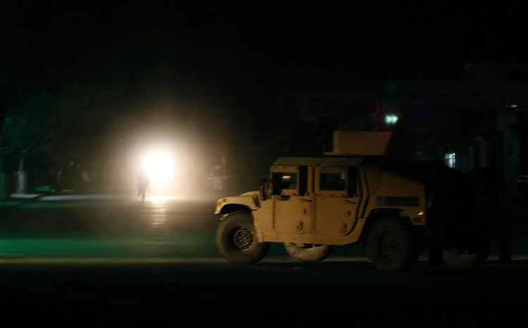 Efter angrebet på det femstjernede hotel Serena i Bagdad i aftes patruljerede amerikanske militærkøretøjer i området. 