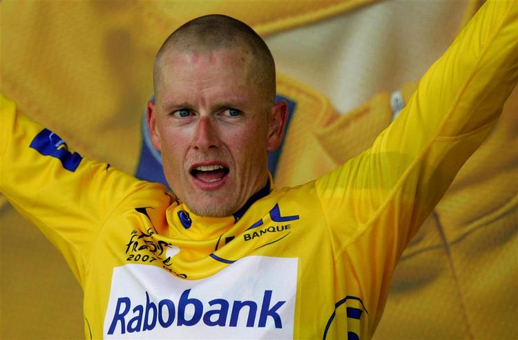 Efter sine Tour-.bedrifter i 2007 blev Michael Rasmussen testet for Dynepo uden konsekvenser. En ny testmetode har nu fældet hans holdkammerater, Thomas Dekker. 