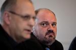 Finansforbundets formand, Allan Bang, (th) og den medarbejdervalgte Knud Grøngaard har fået en bøde på 5000 hver for at videregive fortrolige oplysninger. 