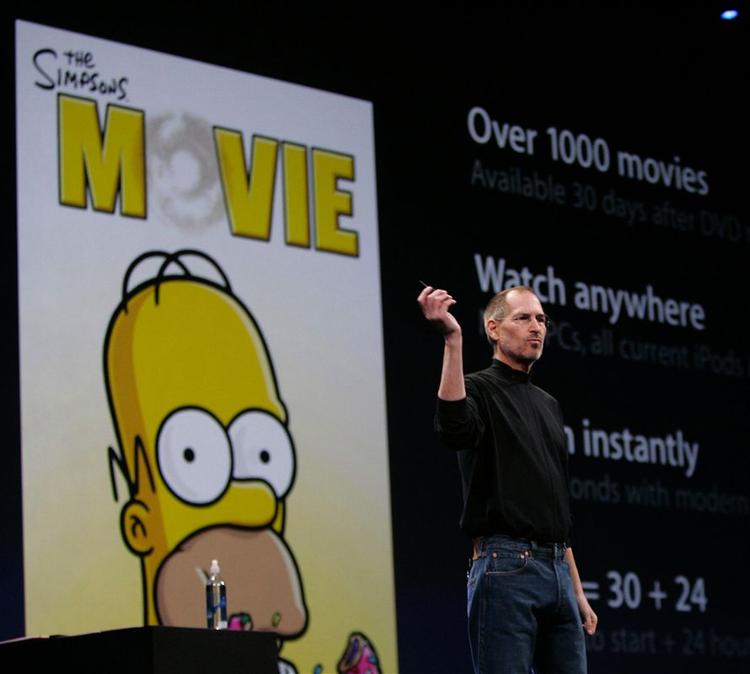 Apples topchef Steve Jobs ved lanceringen af den nye online-fulmudlejning. 