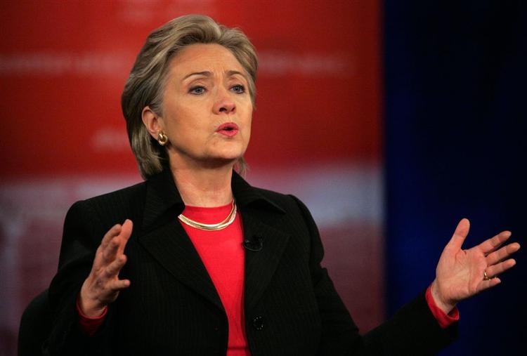 De demokratiske kandidater mødtes i aftes til debat. Clinton og Obama har understreget, at historien om deres strid som følge af Hillary Clintons udtalelser om Martin Luther King er blevet blæst op. 