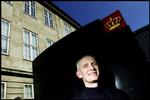 Nationalmuseets direktør skifter job og bliver direktør for Folketinget. 