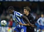 Thomas Helveg (th.) og de øvrige forsvarsspillere i Superligaen er uden tvivl glade for at slippe for den fysisk stærke Njogo Demba-Nyrén i kampene mod Esbjerg. 