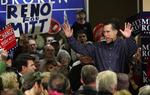 Romney har vundet blandt republikanerne i Nevada. Her er han til valgmøde før sejren. 