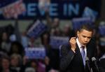 Barack Obama er i verbalt slagsmål med den tidligere præsident Bill Clinton. 