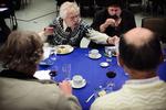 Pensionskasserne er ikke så hårdt ramt af det kraftige fald i aktierne. Her er det ATP, der møder nogle af sine kunder. 