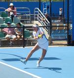 Den danske juniorspiller Karen Barbat er i kvartfinalen i juniorrækken i Australien Open efter stærkt spil. 