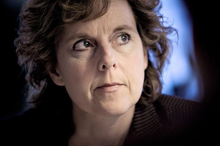 Klimaminister Connie Hedegaard (K) vil ikke afvise, at hun vil forsøge at få EU's klimakrav til Danmark forhandlet ned. 
