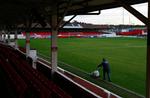 Ebbsfleet United har hjemmebane på Stonebridge Road i byen Gravesend, som ligger en lille times kørsel sydøst for London. Det koster 35 pund årligt at være med i fælleskabet. 