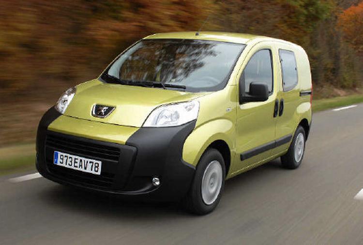 Peugeot Bipper Tepee ser ud til at egne sig godt til den lille familie. Den kommer formentlgi til Danmark inden sommerferien. Fiat Vil også sælge sin version, der hedder Fiorino. 