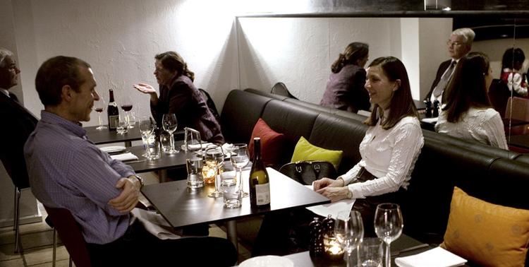Vøttrup tilbyder takeaway, barlounge og brasserie i lokalerne i Hellerup Parkhotel, men kan  ikke følge med byens bedste i sidstnævnte kategori. 