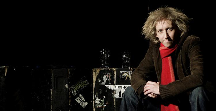 »Teenagere, der kommer for at se deres venner spille. Et fantastisk udsagn«, siger Peter May om musikkonkurrencen Emergenza, som Djævlens Advokat mener mangler en lækker (gratis) buffet. 