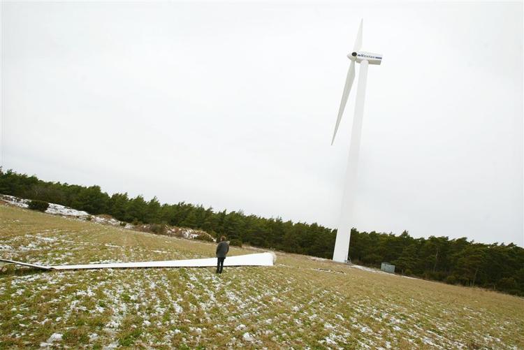 En flere ton tunge vinge blev revet af en af Vestas' møller på Gotland i Sverige og fløj 40 meter gennem luften. 