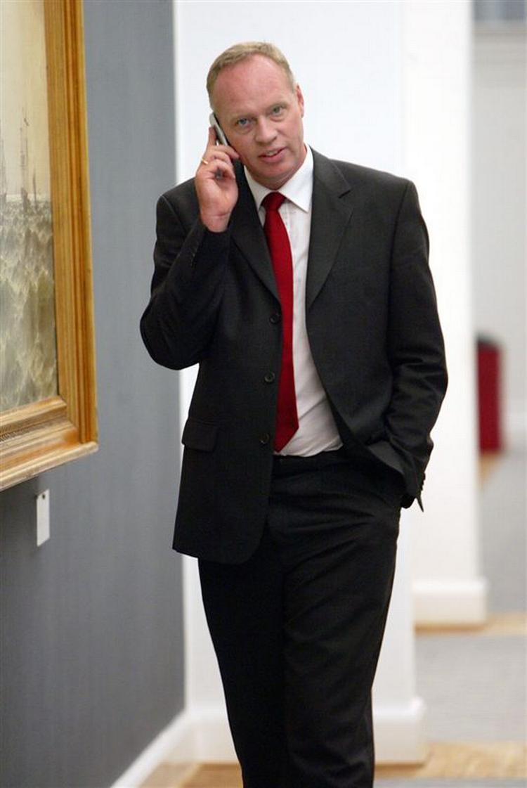 Michael Kristiansen, der tidligere var spindoktor for Anders Fogh Rasmussen, mener, at det har været fatalt for Ny Alliance, at partiets stiftere ikke har været enige. 