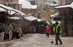 En kommunal medarbejder har taget kampen op mod sjappet i Jerusalem, der for en stund har overskrevet dagsordenen om Olmerts mulige afgang. 