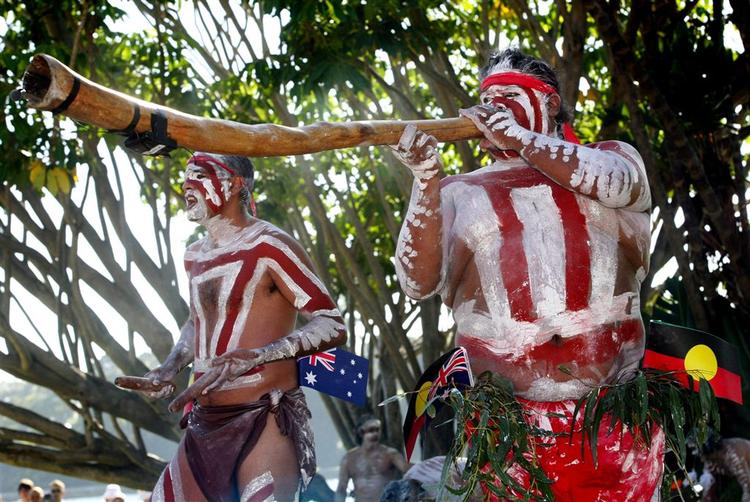 Oppositionen i den nye australske regering vil ikke være med til at give en officiel undskyldning til aboriginerne. 