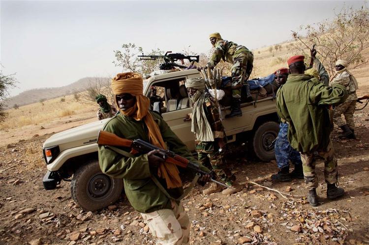 Regeringstropper på patrulje i udkanten af Goz Beida i det østlige Tchad. (Arkivfoto) 