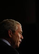 George W. Bush kaldte udviklingen i den amerikanske økonomi bekymrende, efter at det kom frem, at USA i januar har mistet 17.000 arbejdspladser. 