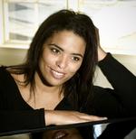 Pianisten Tonya Lemohs spil virkede en anelse nervøst og var generelt for pænt til koncerten i Odense. 