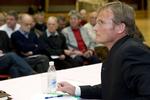 Sognepræst Poul Joachim Stender er blevet ufrivillig hovedperson i bispevalget i Roskilde Stift. Her ses han under sin valgkampagne ved et møde i Vallekilde-Hørve Fritidscenter. 