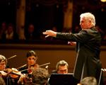 Det bliver pianisten og dirigenten Daniel Barenboim, der skal modtage Léonie Sonnings Musikpris på 600.000 kr. i 2009. 