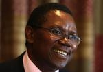 Simba Makoni vil udfordre Robert Mugabe i Zimbabwe. 