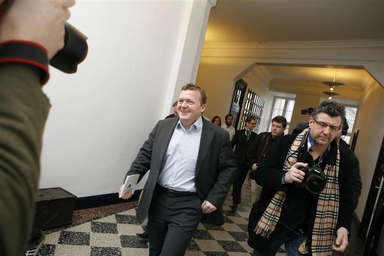 Formanden for Kommunernes Landsforening, Erik Fabrin (V), er rasende over finansministerens angreb på kommunerne, hvor han anklager dem for ikke at bekymre sig om landets økonomi. 