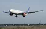 En Airbus A330 fra SAS under indflyvning. 