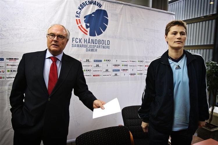 Det er en realistisk målsætning, siger Flemming Østergaard til ambitionen om, at Anja Andersen skal gøre FCK Håndbold til Champions League-vinder i 2010. 