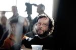 Så længe Lars von Trier får arbejdsro og kunstnerisk frihed er det helt i orden med ham, at der kommer nye ejere indover. 