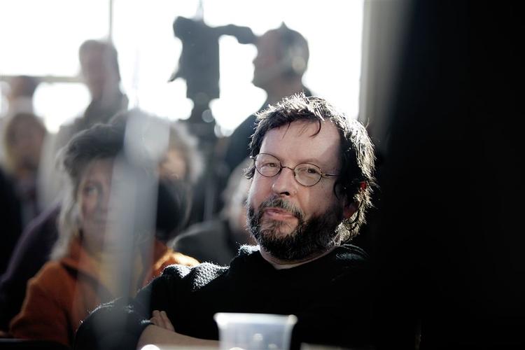 Så længe Lars von Trier får arbejdsro og kunstnerisk frihed er det helt i orden med ham, at der kommer nye ejere indover. 