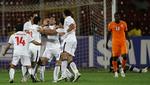 Egypten fejrer Ahmed Fathis mål til 1-0. 