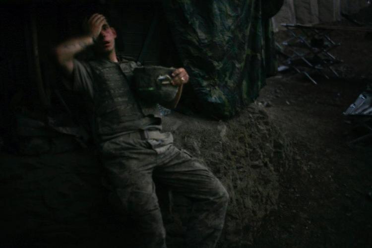 Vinderbilledet af den amerikanske soldat i Afghanistan er taget af Tim Hetherington. 