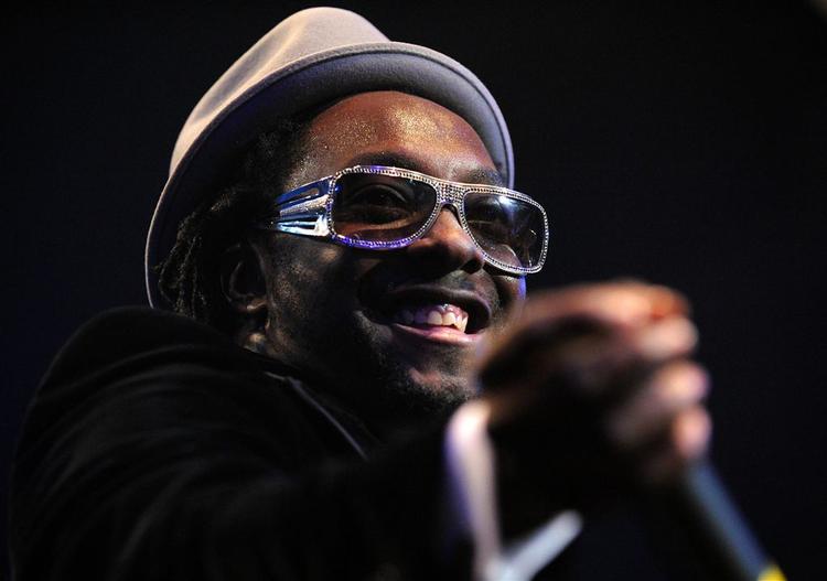 Will.I.Am blev dybt rørt af en Barack Obamas taler, skrev en sang og fik en flok kendisser til at synge med. 