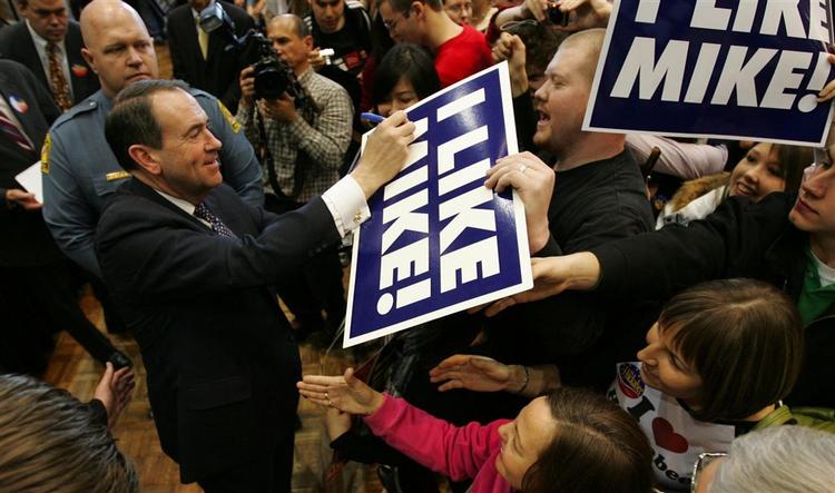 Republikaneren Mike Huckabees sejre i nat batter ikke meget i kampen mod John McCain, der allerede har vundet næsten fire gange så mange delegerede. 