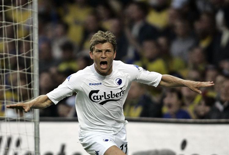 FCK's Marcus Allbäck er tvivlsom i den svenske startopstilling mod danskerne. 