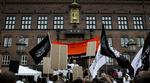Hizb ut-Tahir har tidligere demonstreret, her mod Israel på Københavns Rådhusplads i juli 2001 