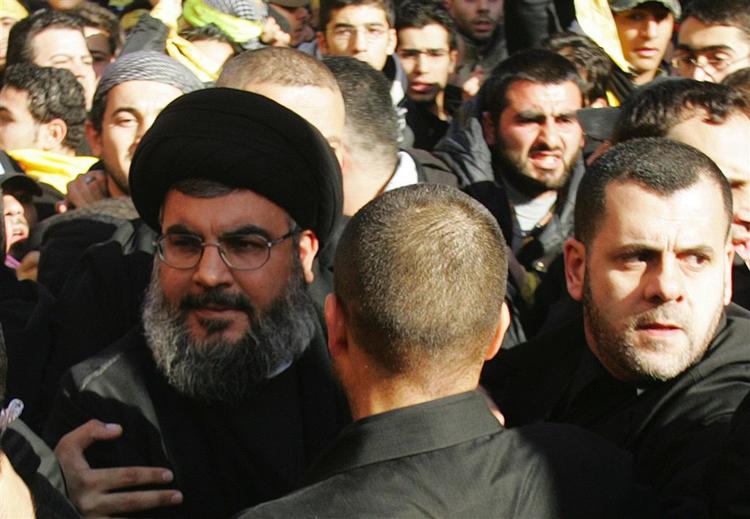 Sheikh Hassan Nasrallah beskylder Israel for at stå bag mordet på organisationens sikkerhedschef, der onsdag blev dræbt af en bilbombe i Syriens hovedstad, Damaskus. 