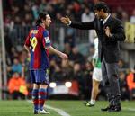 Nej, du skal bare spille videre, synes Frank Rijkaard at signalere til 20-årige Lionel Messi, der er en af de stjerner, som Michael Laudrup frygter vil brænde hurtigt ud. 