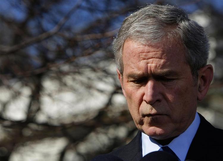 Bushs popularitet er dalet gennem hans to perioder som præsident. Det var heller ikke rosende ord, der blev sendt til ham fra verdens største årsmøde for amerikanske og internationale forskere, som finder sted i Boston. 