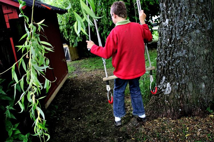 De hårdestbelastede børn risikerer at få hjerneskader, hvis mor drikker intest. Denne dreng blev for eksempel født med abstinenser, efter sin mors druk. 