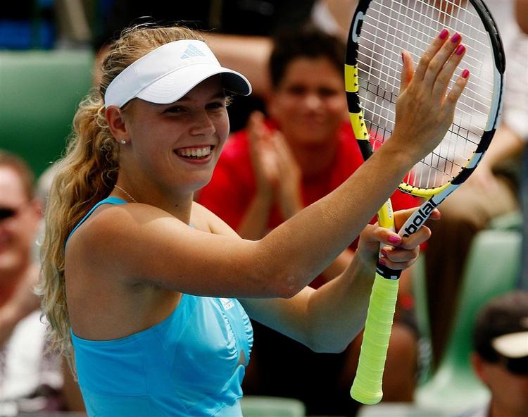Efter nederlaget i Australien Open til verdens nummer 3, serberen Ana Ivanovic, der er topseedet i Qatar, er Caroline Wozniacki kommet godt i gang i Qatar. 
