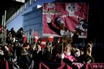 Pædagoger og FOA-medlemmer i demonstration foran KL, da lønforhandlingerne begyndte 15. februar. 